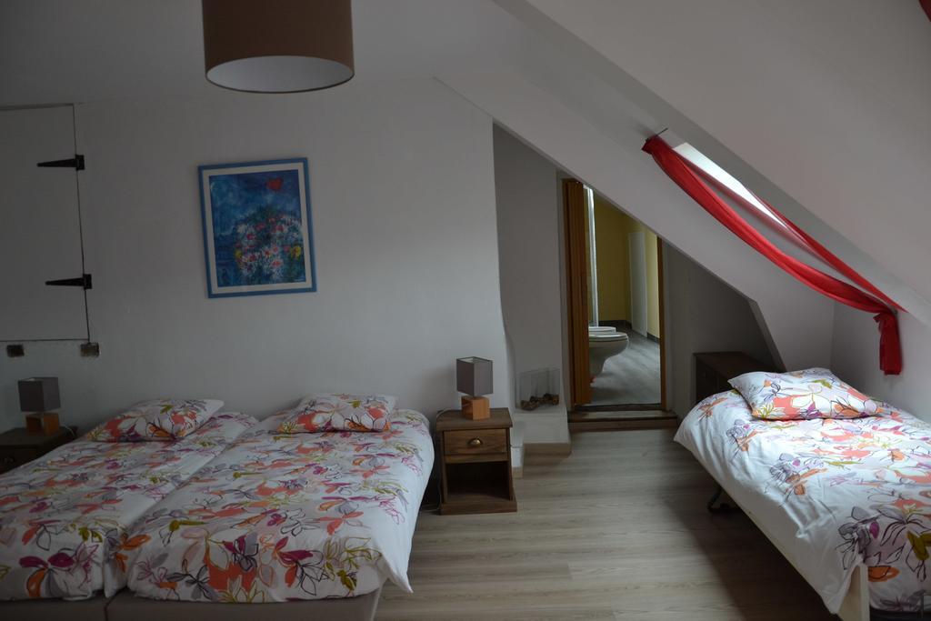 Mere Elvira Lourdes Habitación foto